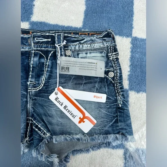 Rock Revival Denim Shorts - Picture 3 of 4